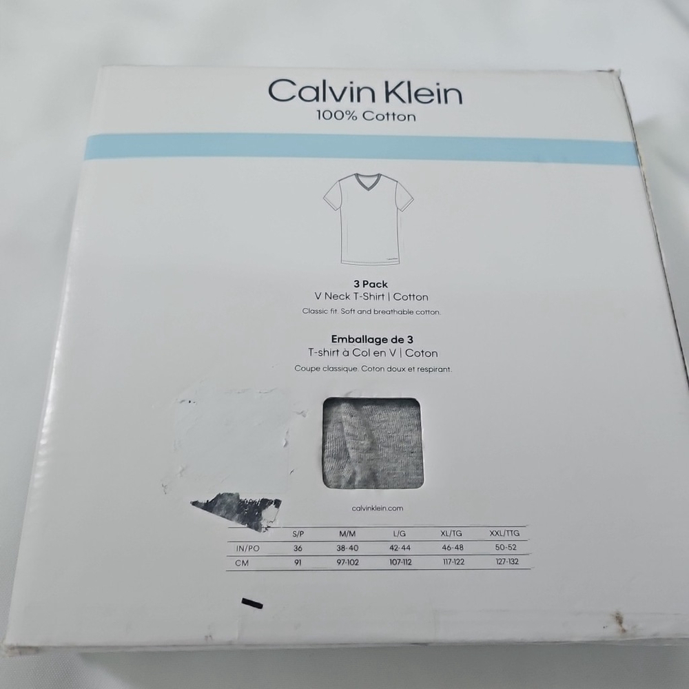 Calvin Klein Mens Classic Fit V-Neck T-Shirt Undershirt 3-Pack Size Medium New - Picture 5 of 10